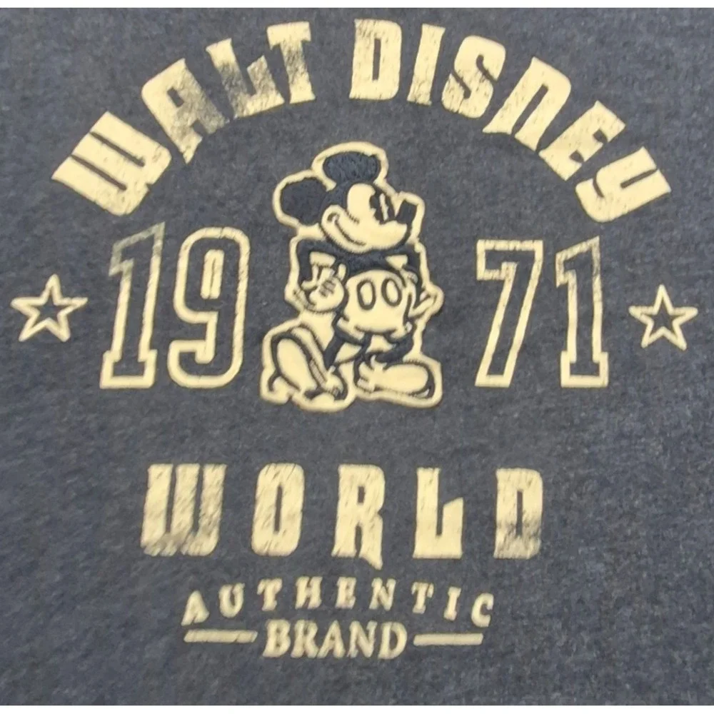 Disney‎ Parks Authentic Brand blue long sleeve t-shirt LG embroidered Mickey